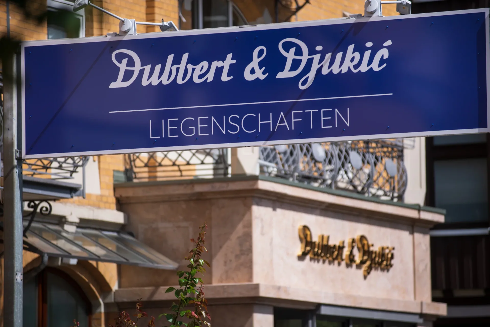 Gebäudedetail von Dubbert & Djukic Liegenschaften